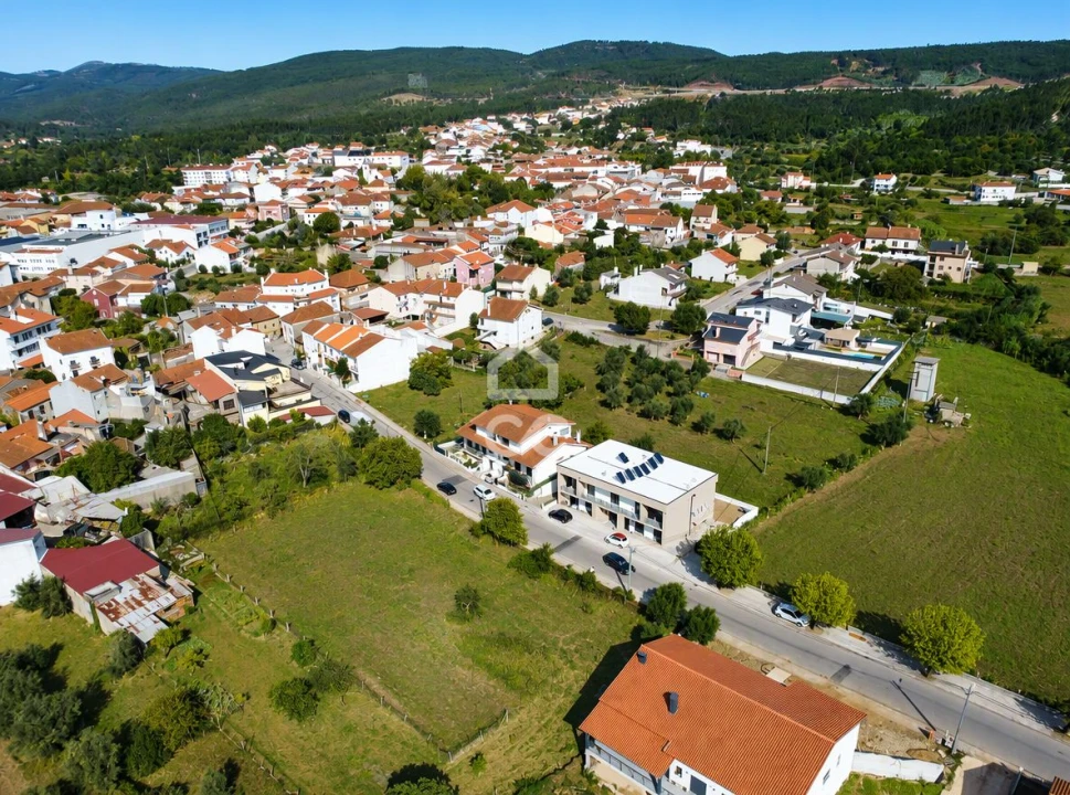 Apartamento T2 para Arrendamento em Avelar Foto 15