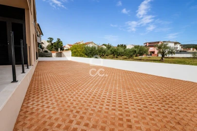 Apartamento T2 para Arrendamento em Avelar