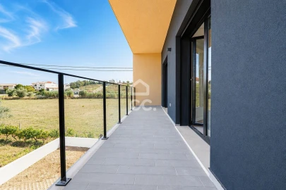 Apartamento T2 para Arrendamento em Avelar