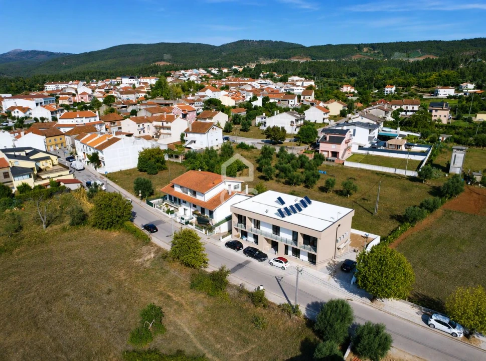 Apartamento T2 para Arrendamento em Avelar Foto 14