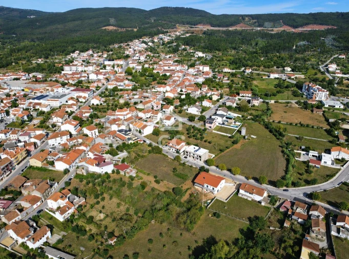 Apartamento T2 para Arrendamento em Avelar Foto 16