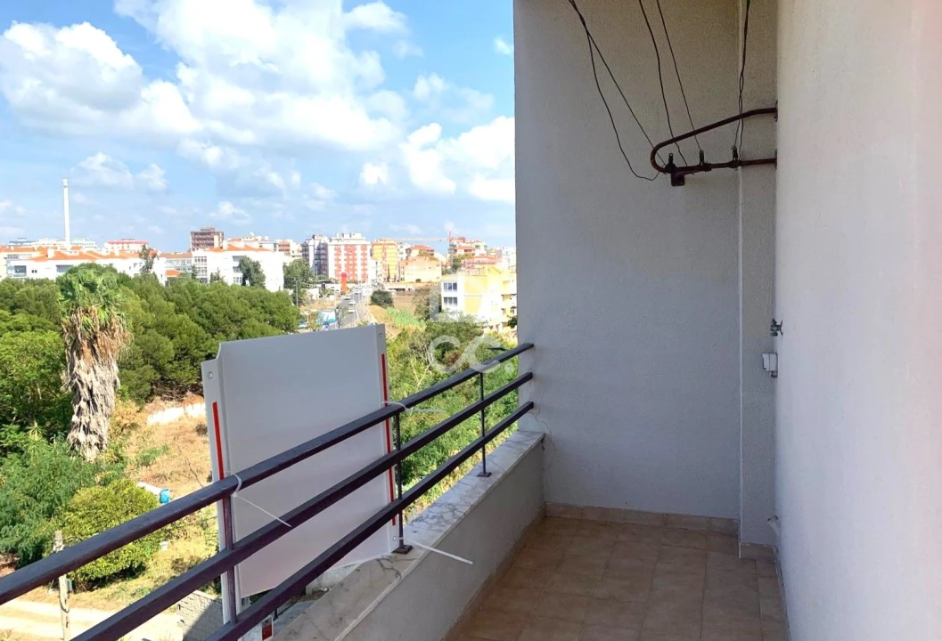 Apartamento T2 para Venda em Amora Foto 17