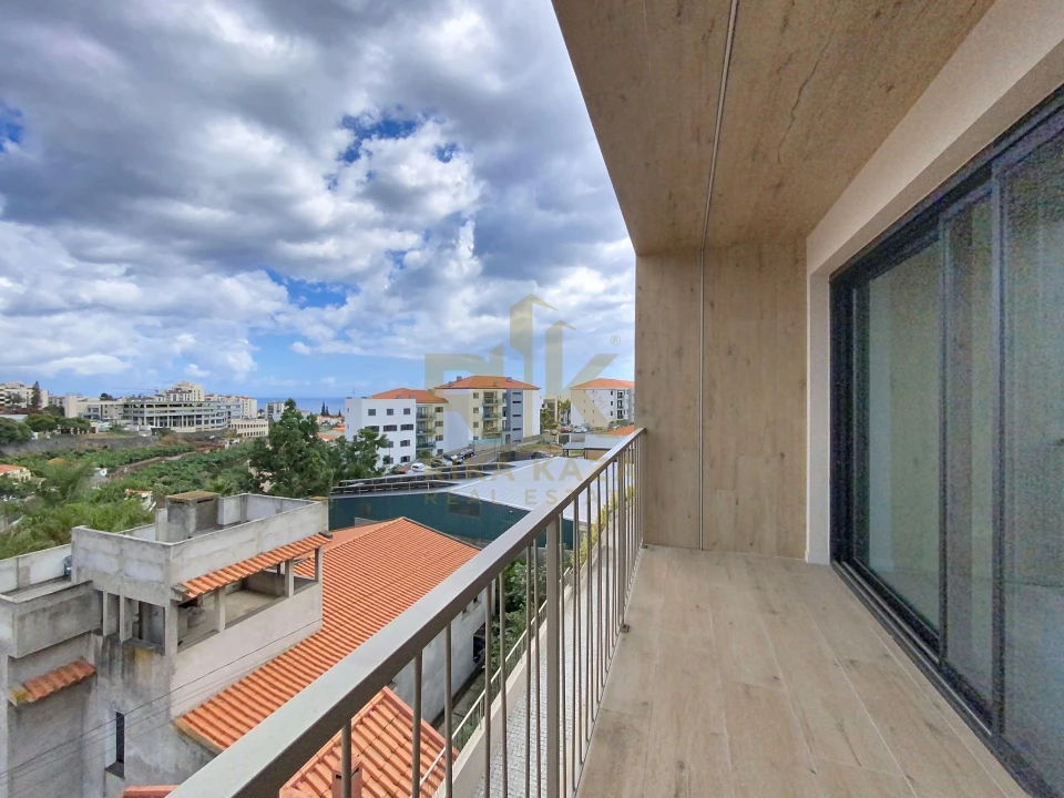Apartamento T3 para Venda em São Martinho Foto 5
