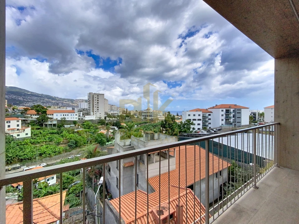 Apartamento T3 para Venda em São Martinho Foto 4