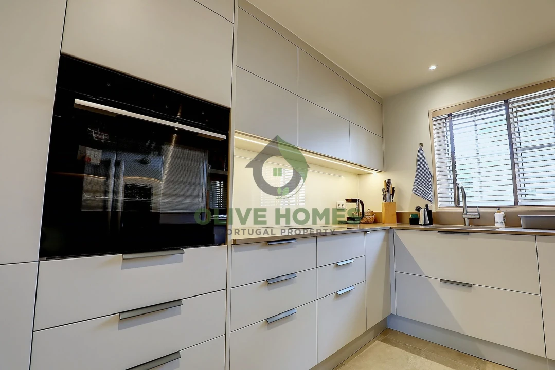 Apartamento T3 para Venda em Quarteira Foto 10