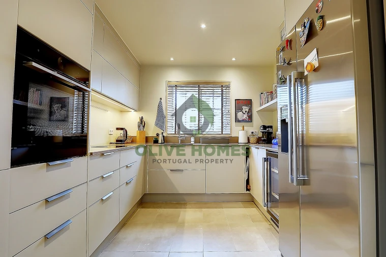Apartamento T3 para Venda em Quarteira Foto 7