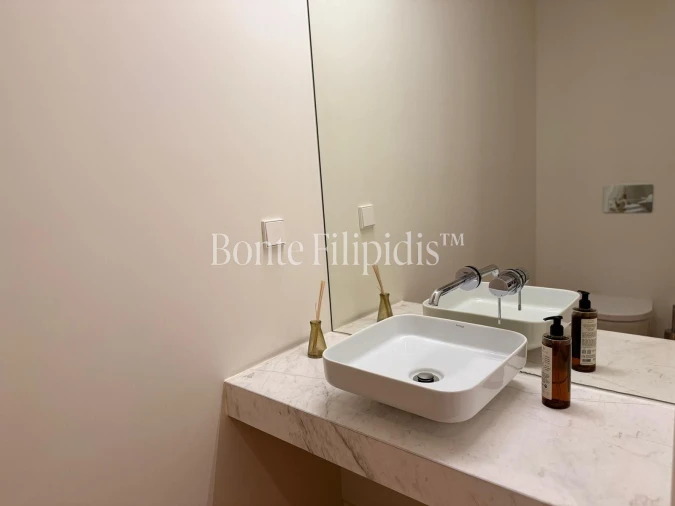 Apartamento T1 para Arrendamento em Campolide Foto 10