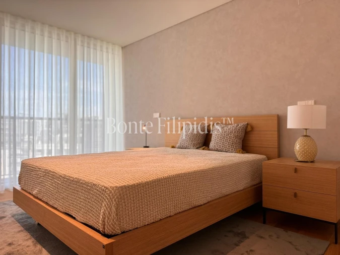 Apartamento T1 para Arrendamento em Campolide Foto 11