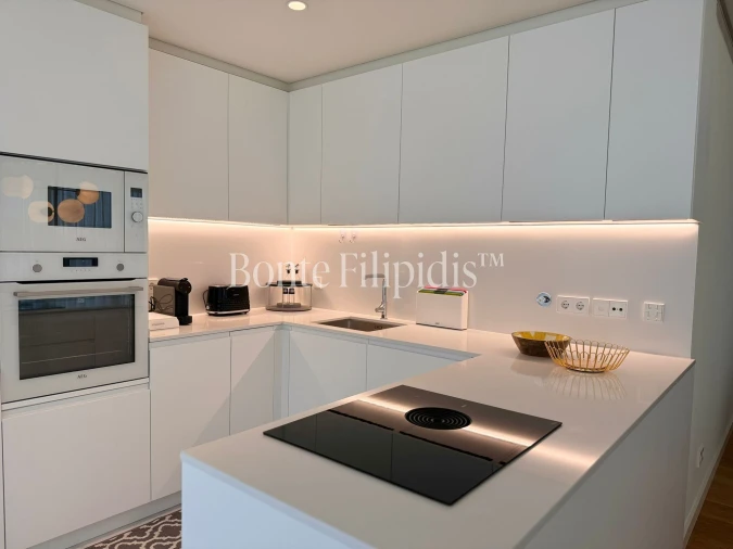 Apartamento T1 para Arrendamento em Campolide Foto 9
