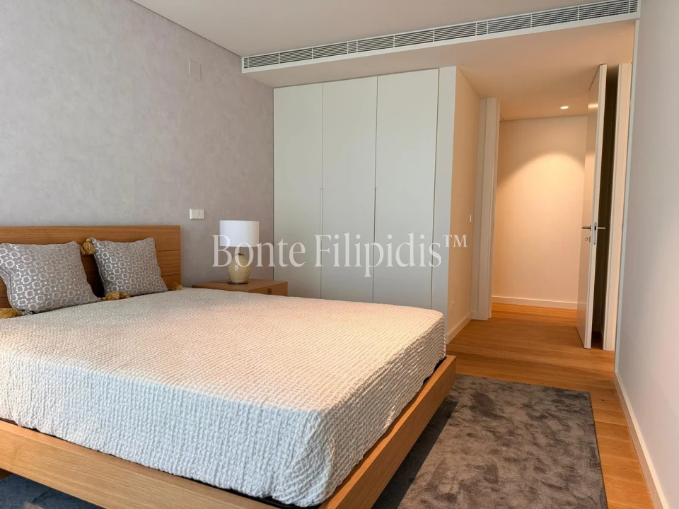 Apartamento T1 para Arrendamento em Campolide Foto 12