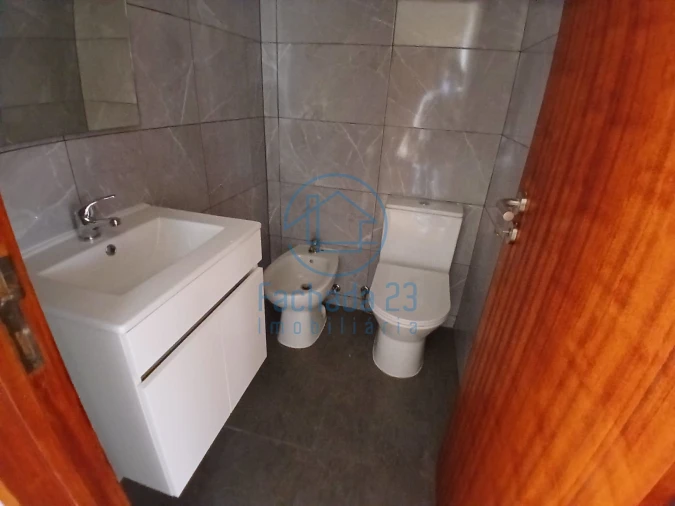 Apartamento T3 para Venda em Vilar de Andorinho Foto 13