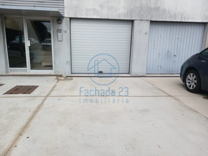 Apartamento T3 para Venda em Vilar de Andorinho Foto 2