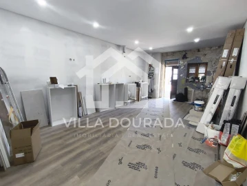 Moradia T3 para Venda em Santa Marinha e São Pedro da Afurada