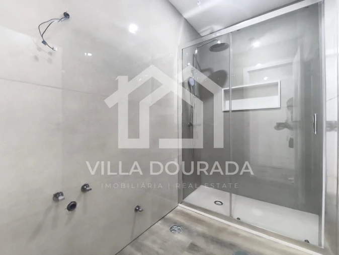 Moradia T3 para Venda em Santa Marinha e São Pedro da Afurada Foto 8