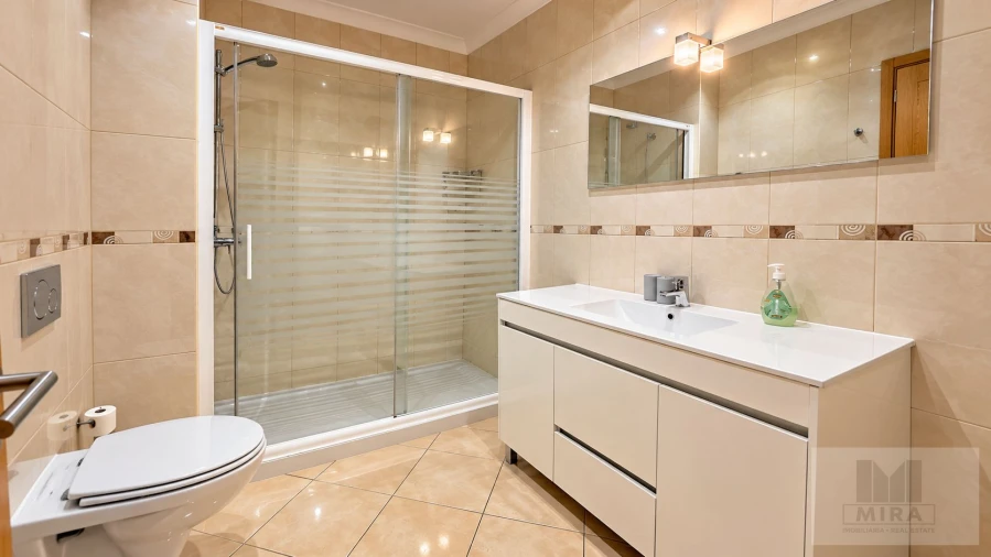 Apartamento T1 para Venda em Portimão Foto 3
