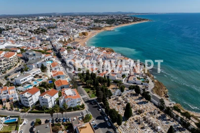 Moradia T5 para Venda em Albufeira e Olhos de Água