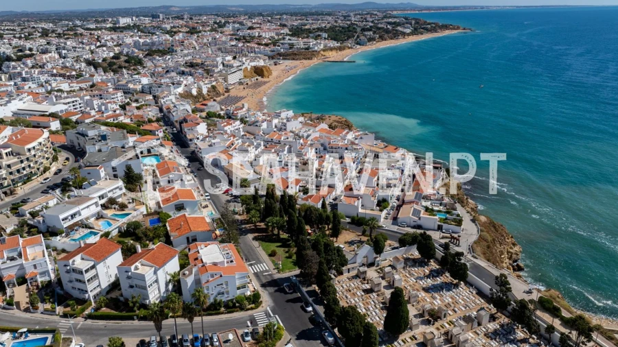 Moradia T5 para Venda em Albufeira e Olhos de Água