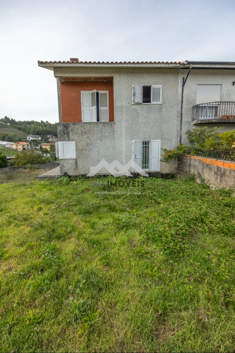 Moradia T4 para Venda em Santa Marinha e São Pedro da Afurada
