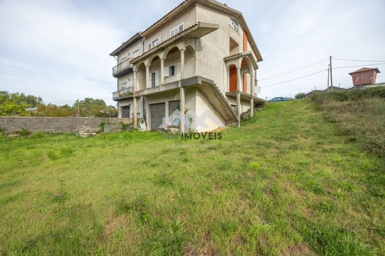 Moradia T4 para Venda em Santa Marinha e São Pedro da Afurada Foto 12