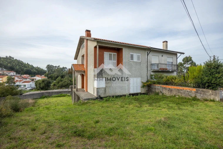 Moradia T4 para Venda em Santa Marinha e São Pedro da Afurada Foto 9