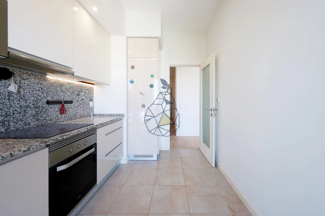 Apartamento T4 para Venda em Portimão Foto 2