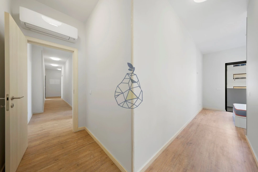 Apartamento T4 para Venda em Portimão Foto 31
