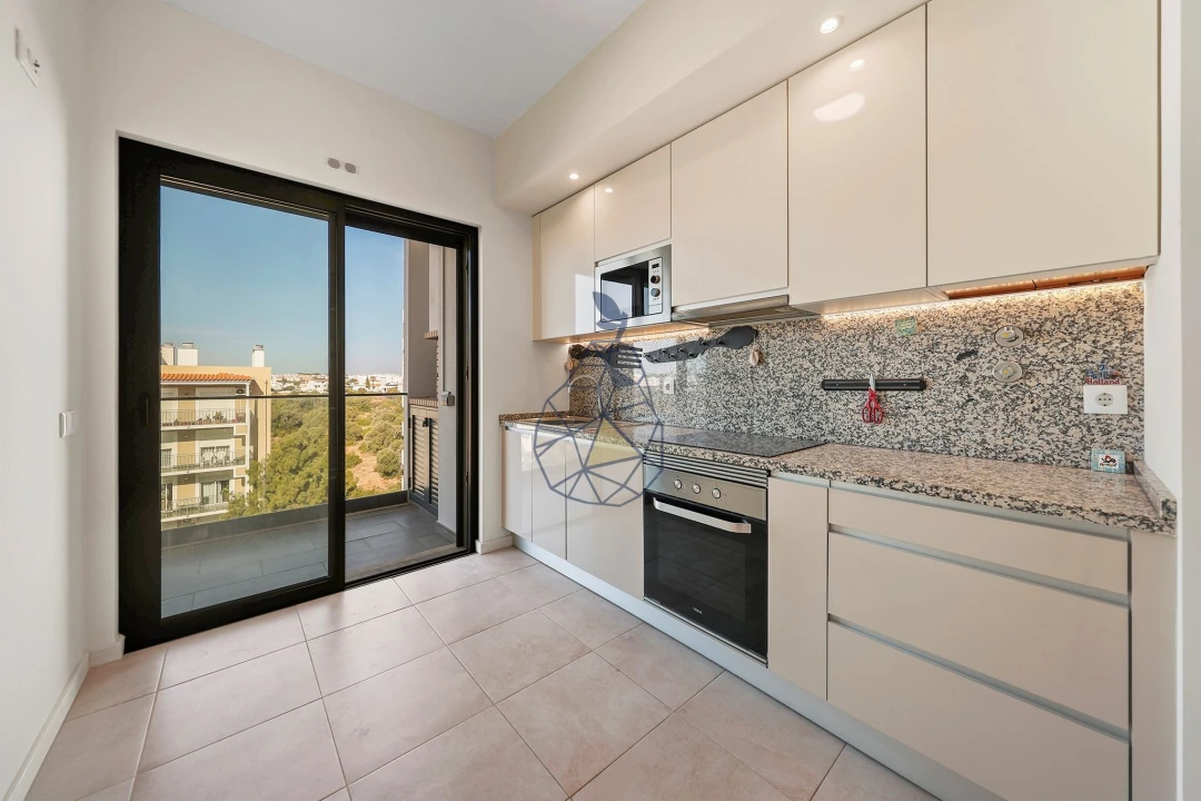 Apartamento T4 para Venda em Portimão Foto 8