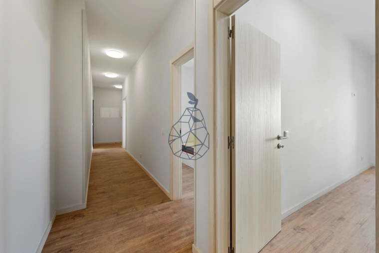 Apartamento T4 para Venda em Portimão Foto 37