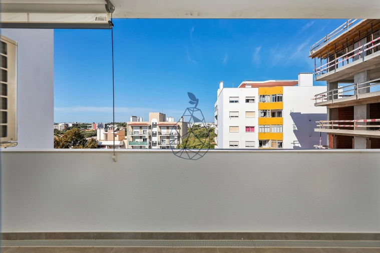Apartamento T4 para Venda em Portimão Foto 25