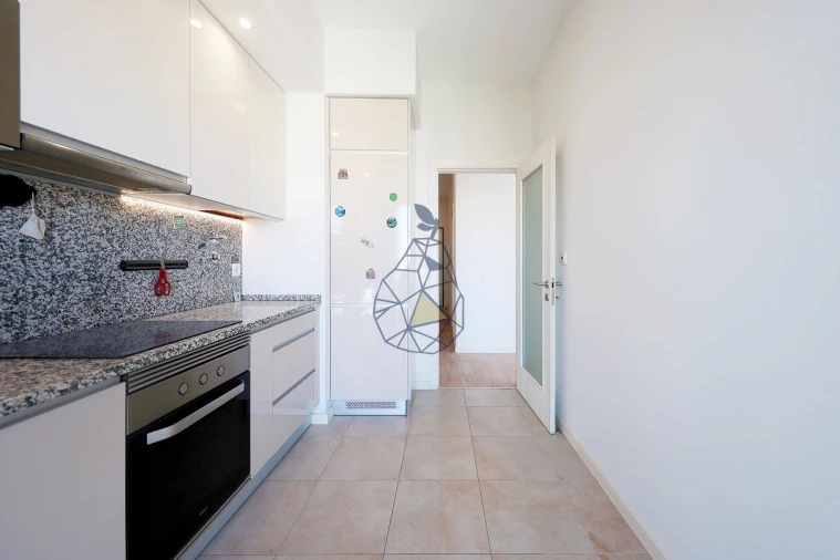 Apartamento T4 para Venda em Portimão Foto 2