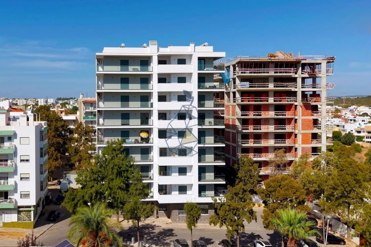 Apartamento T4 para Venda em Portimão Foto 40