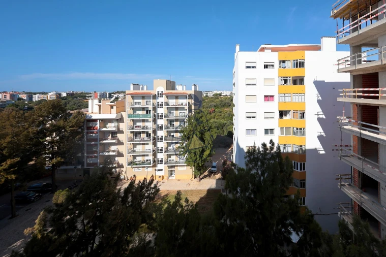 Apartamento T4 para Venda em Portimão Foto 30