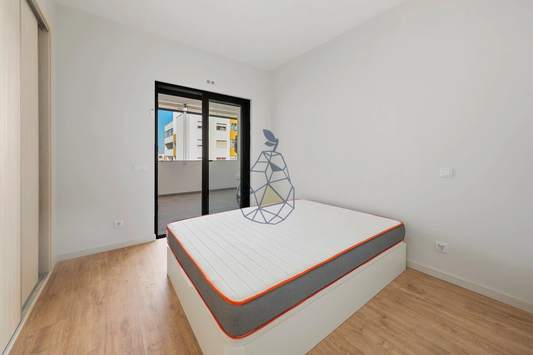 Apartamento T4 para Venda em Portimão Foto 19