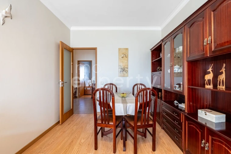 Apartamento T2 para Venda em Marvila Foto 3