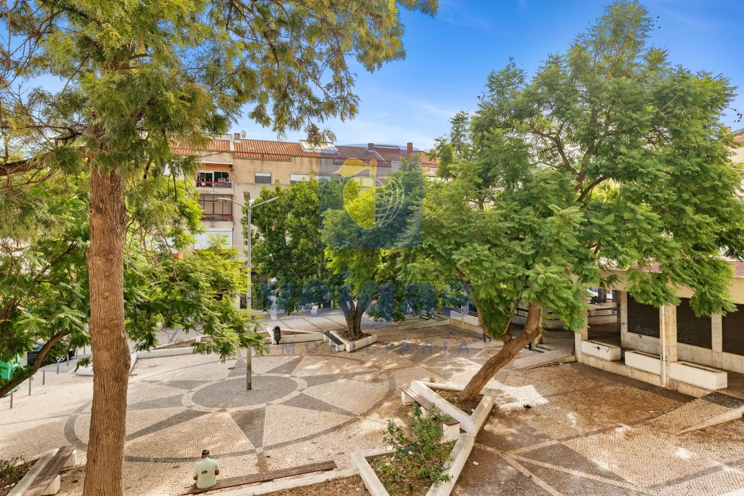 Apartamento T3 para Venda em Baixa da Banheira e Vale da Amoreira Foto 24