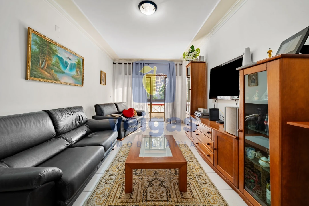 Apartamento T3 para Venda em Baixa da Banheira e Vale da Amoreira Foto 1