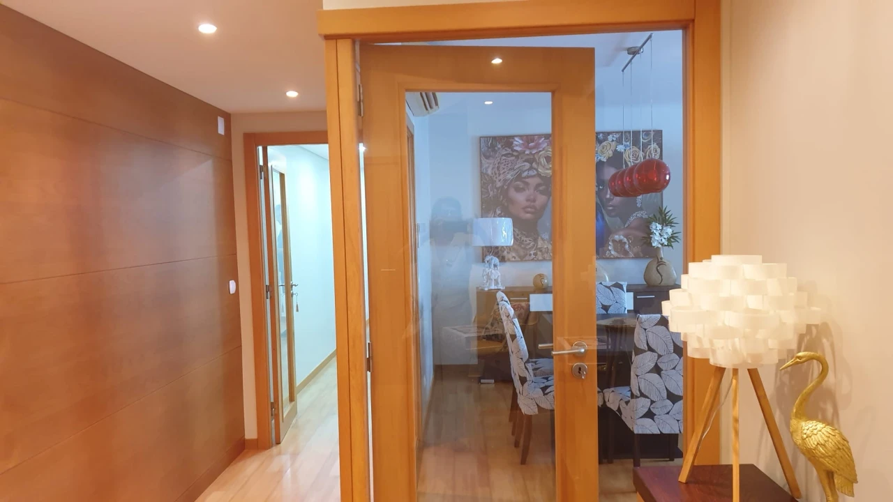 Apartamento T2 para Arrendamento em Ponta Delgada (São Sebastião) Foto 5