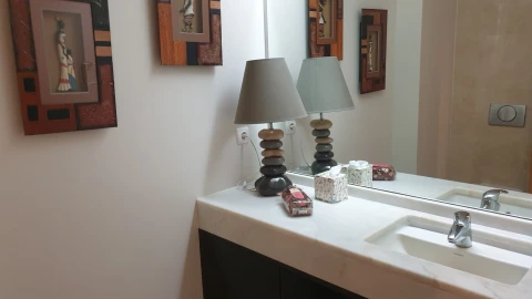Apartamento T2 para Arrendamento em Ponta Delgada (São Sebastião)