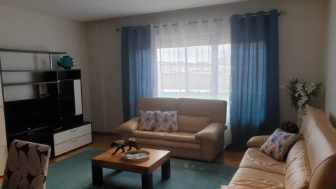 Apartamento T2 para Arrendamento em Ponta Delgada (São Sebastião)