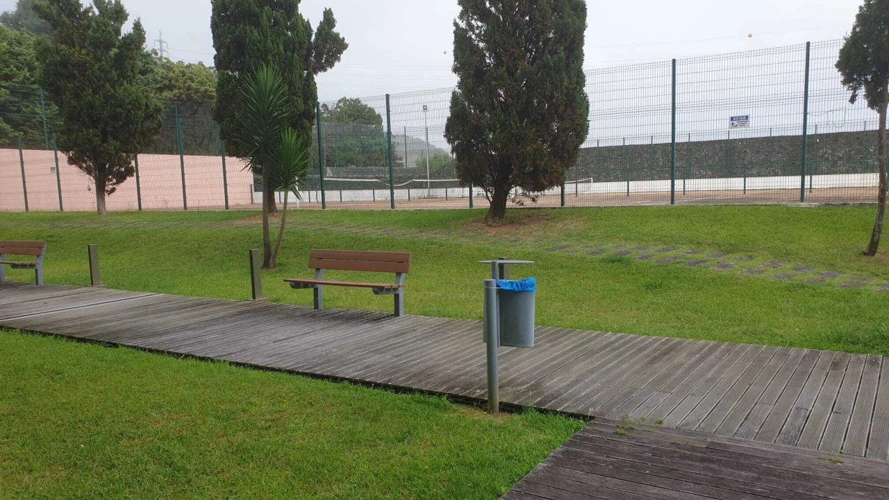 Apartamento T2 para Arrendamento em Ponta Delgada (São Sebastião) Foto 35