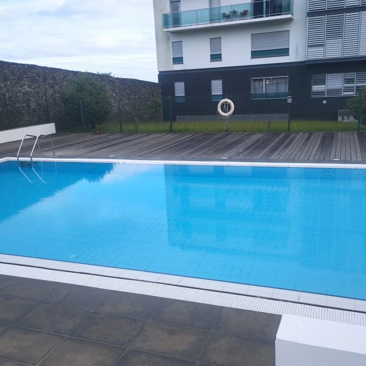 Apartamento T2 para Arrendamento em Ponta Delgada (São Sebastião) Foto 40