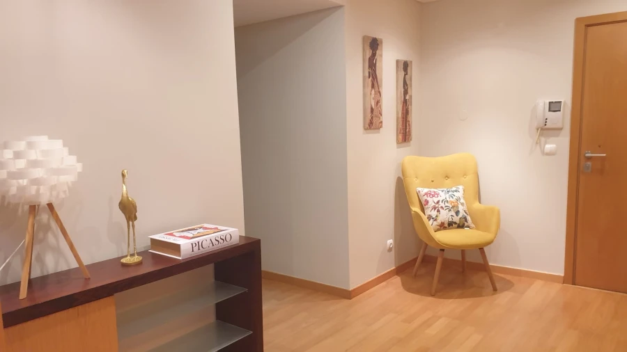Apartamento T2 para Arrendamento em Ponta Delgada (São Sebastião) Foto 4