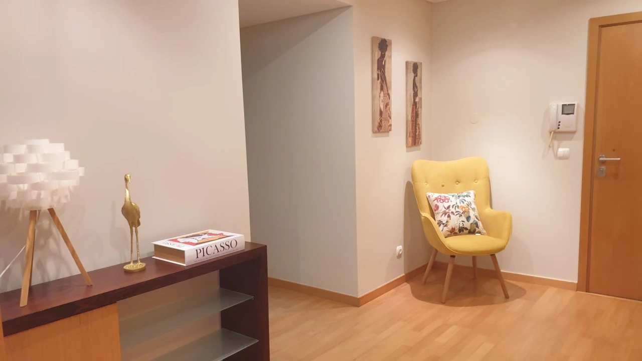 Apartamento T2 para Arrendamento em Ponta Delgada (São Sebastião) Foto 4