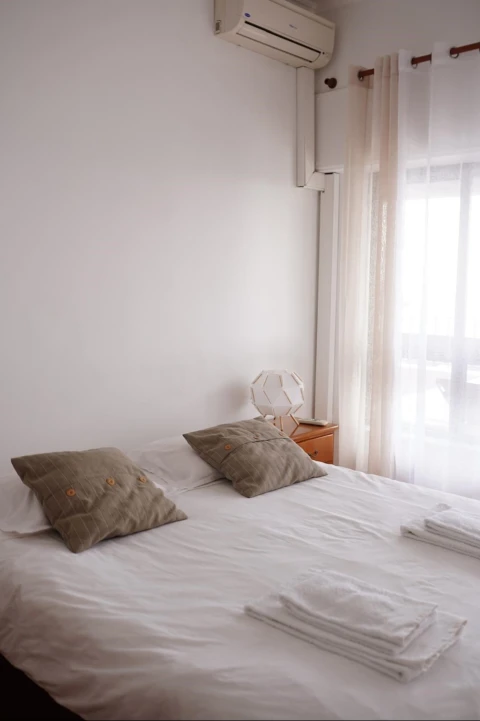 Apartamento T2 para Arrendamento em Rosto do Cão (São Roque)