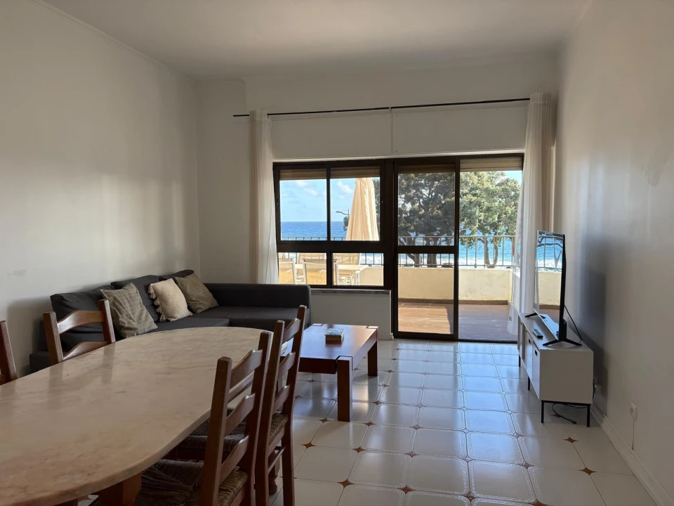 Apartamento T2 para Arrendamento em Rosto do Cão (São Roque) Foto 8