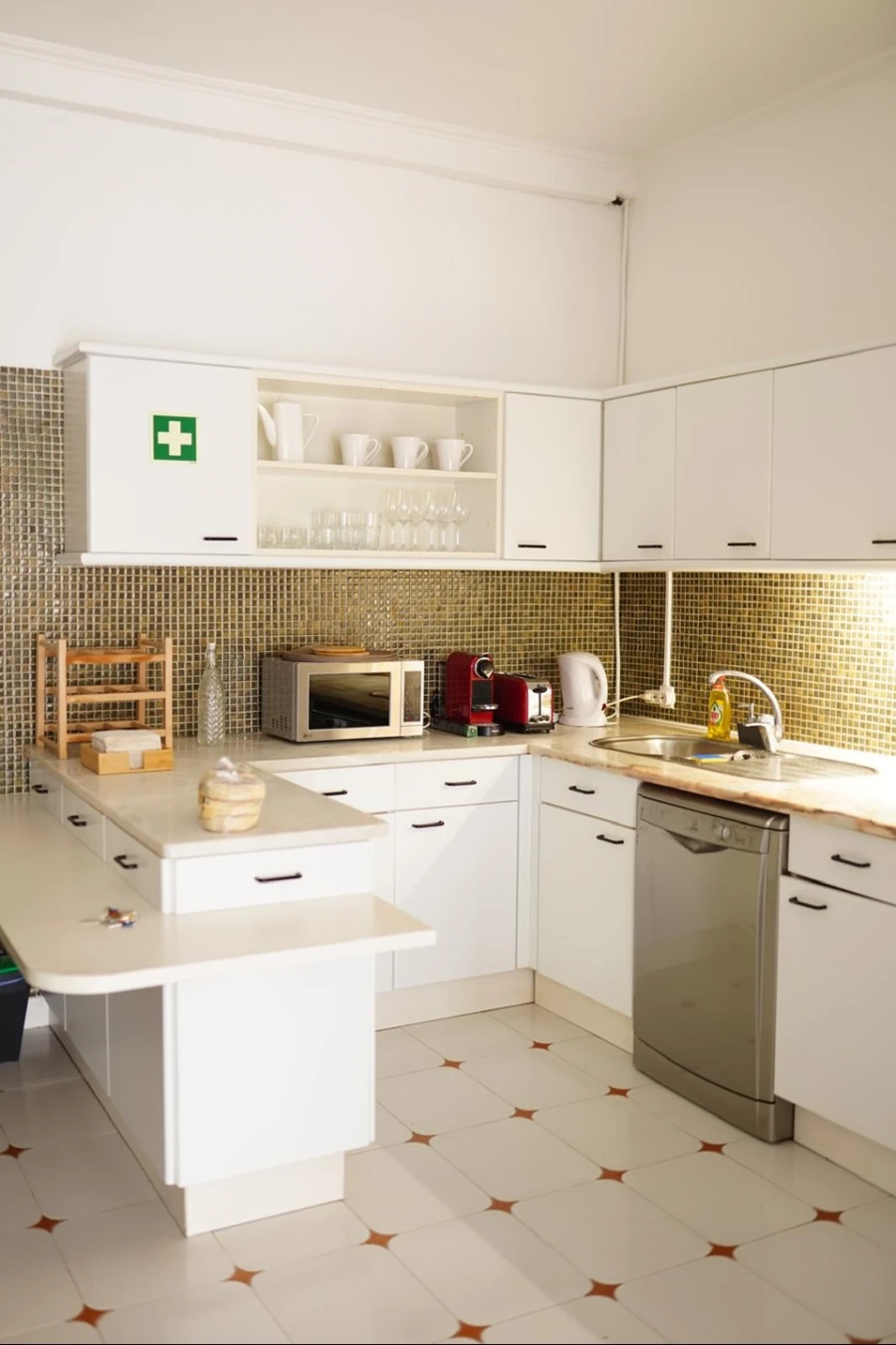 Apartamento T2 para Arrendamento em Rosto do Cão (São Roque) Foto 5