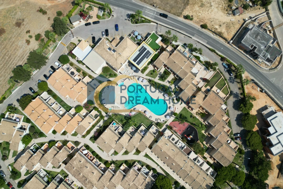 Moradia T2 para Venda em Albufeira e Olhos de Água Foto 23