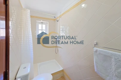 Moradia T2 para Venda em Albufeira e Olhos de Água