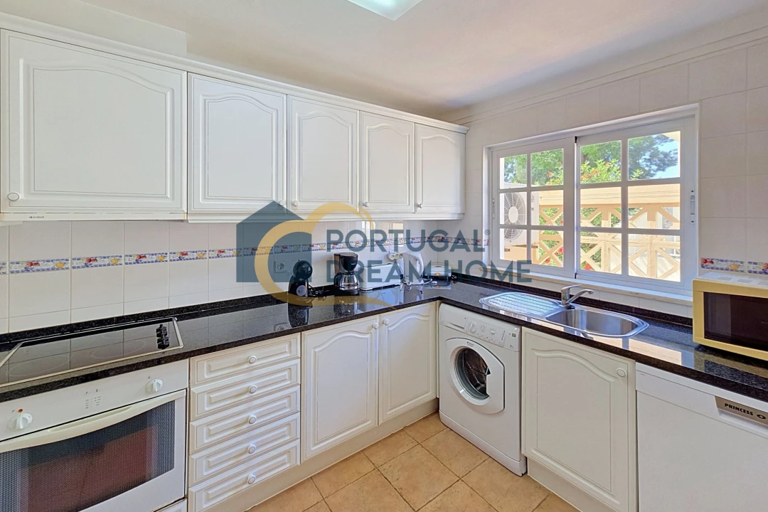 Moradia T2 para Venda em Albufeira e Olhos de Água Foto 3