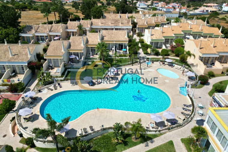 Moradia T2 para Venda em Albufeira e Olhos de Água Foto 24